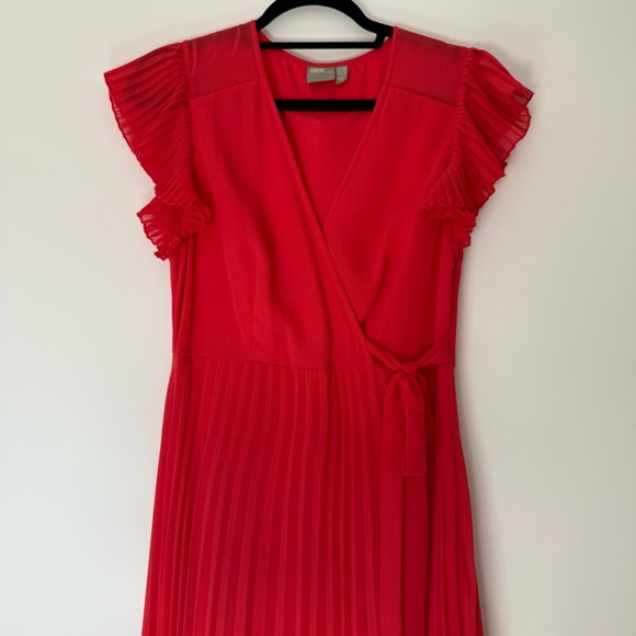 NWOT ASOS Red Wrap Occasional Maxi Dress Size 8 - Picture 3 of 9